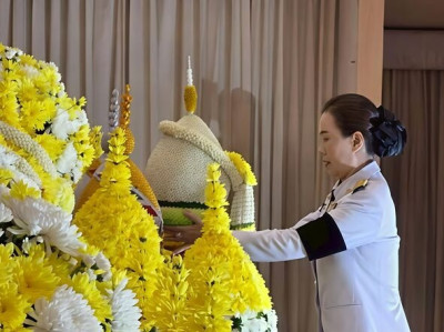 พิธีเนื่องในวันพระบาทสมเด็จพระพุทธยอดฟ้าจุฬาโลกมหาราช ... พารามิเตอร์รูปภาพ 1